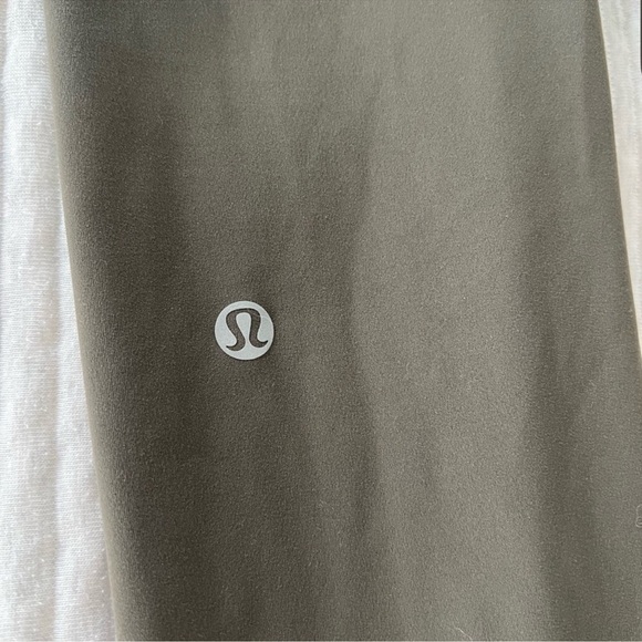 Lululemon Wunder Train High Rise 28” Leggings in Olive - Picture 2 of 7
